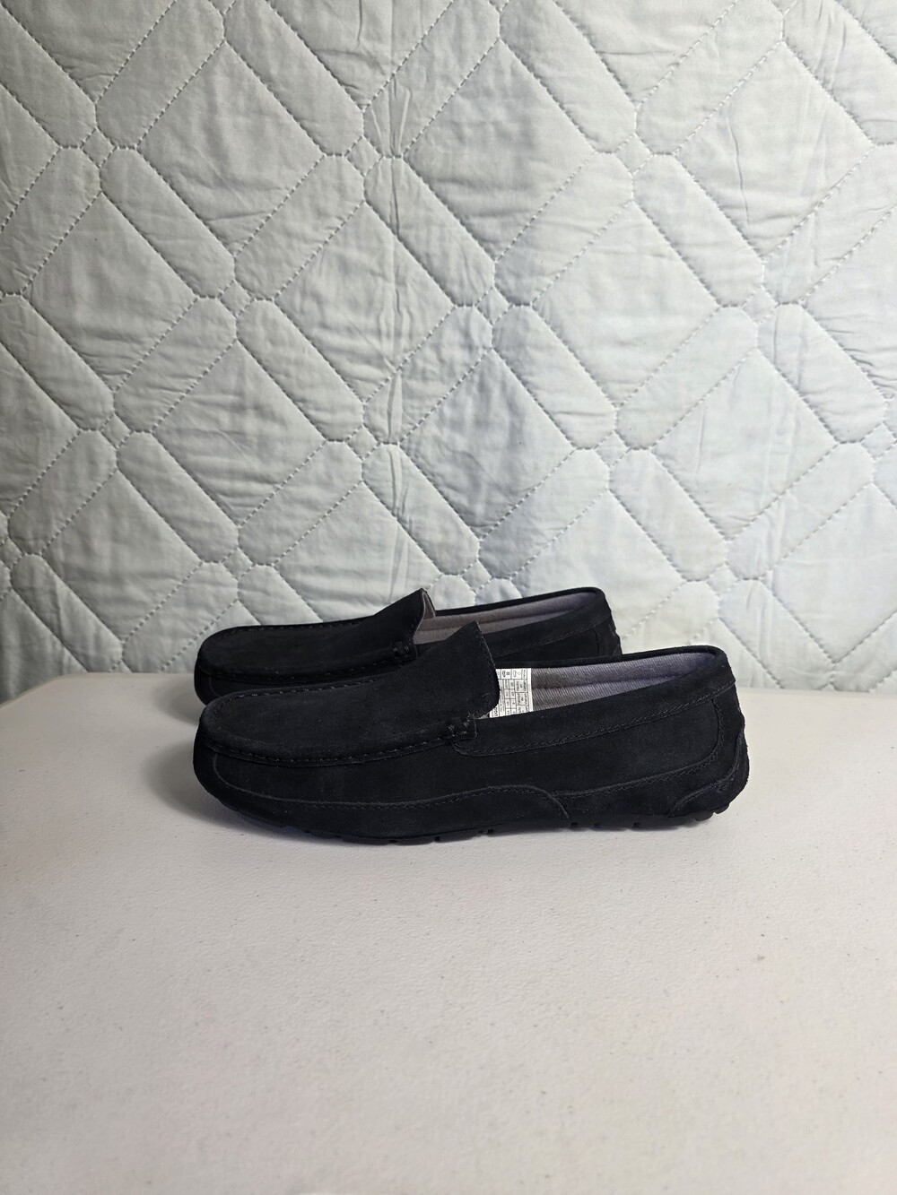 UGG Australia Alder Slip-On Loafer Black Men's Shoes
Size 10 - Picture 8 of 9